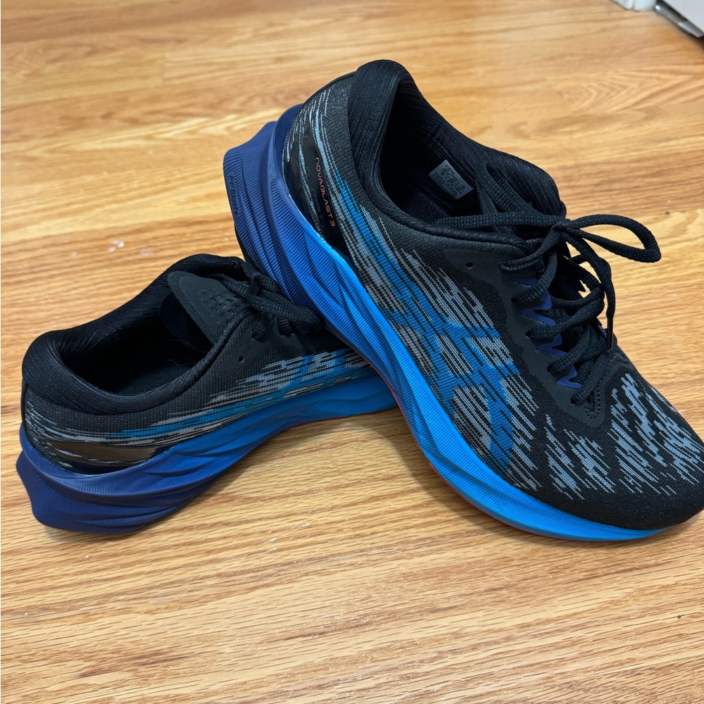 ASICS novablast 3
